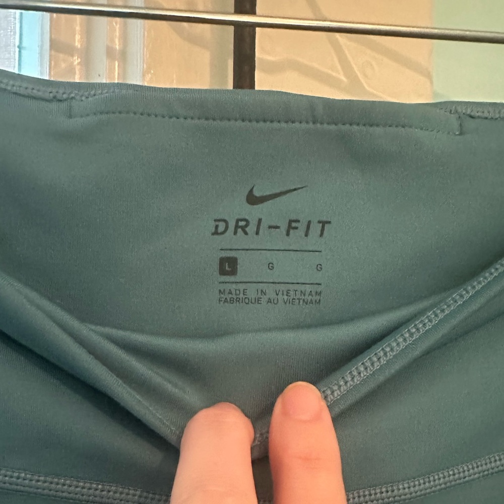 Nike Dri-fit leggings. Teal. Size Large
